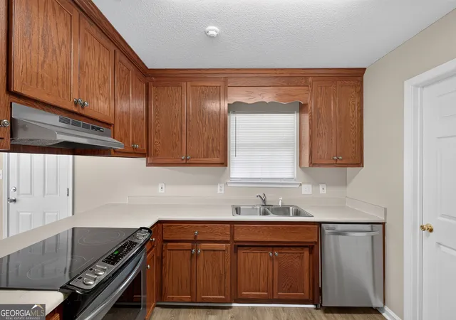 Photo 3 of Single family home for sale at 1627 Fresno St, Valdosta, GA 31602 | MLS# 10841047 | Listing updated on 2026-09-19