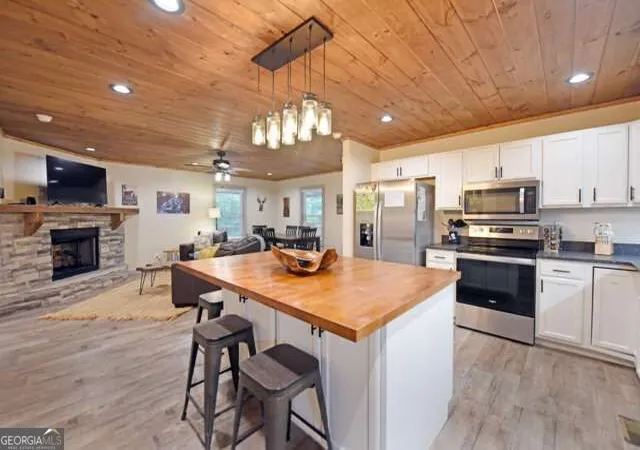 Photo 3 of Single family home for sale at 747 Matrix Ln #842, Ellijay, GA 30540 | MLS# 10842430 | Listing updated on 2026-09-10