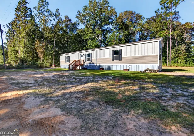 Photo 3 of Manufactured home for sale at 149 Transit Rd, Jesup, GA 31545 | MLS# 10880425 | Listing updated on 2026-10-28