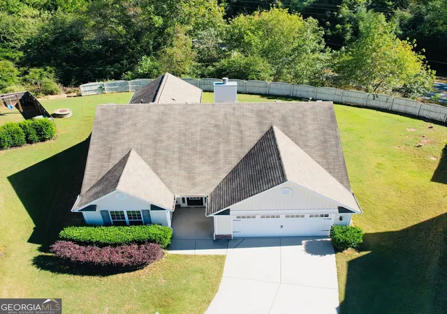 Photo 1 of Single family home for sale at 110 Manchester Ln, Jefferson, GA 30549 | MLS# 10834447 | Listing updated on 2026-10-26