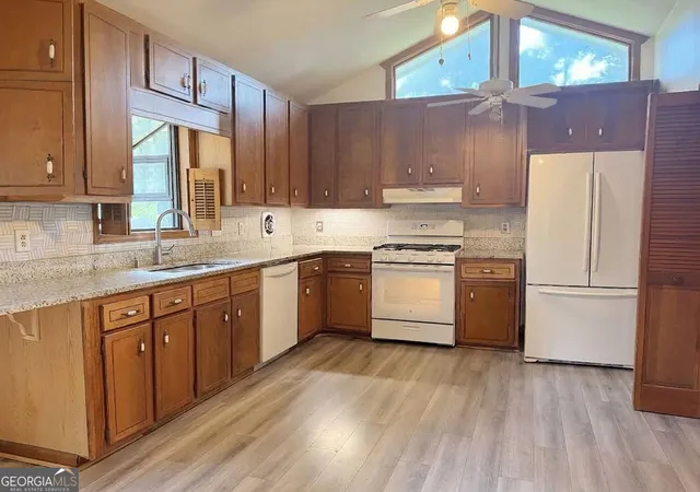 Photo 3 of Single family home for sale at 430 Banks Rd, Fayetteville, GA 30214 | MLS# 10844743 | Listing updated on 2026-10-23