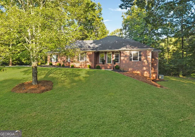 Photo 2 of Single family home for sale at 208 Marvin Land Ln, Canton, GA 30115 | MLS# 10847335 | Listing updated on 2026-09-25