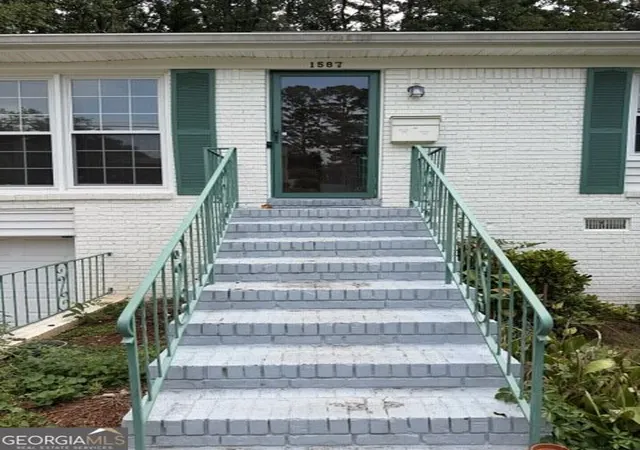 Photo 2 of Single family home for sale at 1587 Drayton Woods Dr, Tucker, GA 30084 | MLS# 10837815 | Listing updated on 2026-09-14
