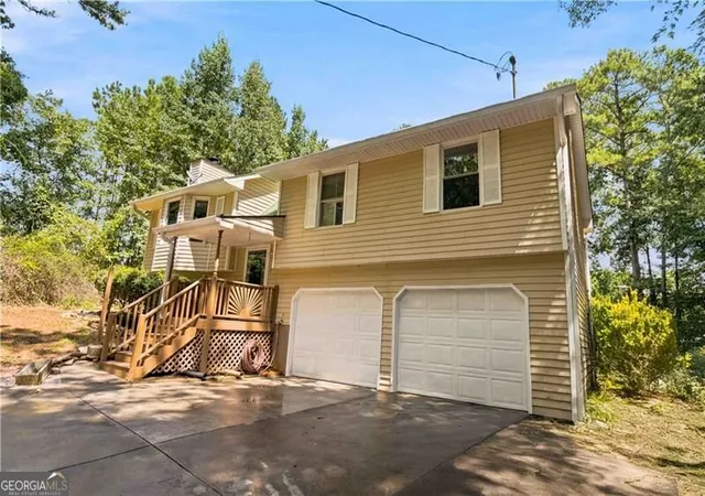 Photo 2 of Single family home for sale at 4086 Chapel Hl Rd, Douglasville, GA 30135 | MLS# 10842926 | Listing updated on 2026-09-10