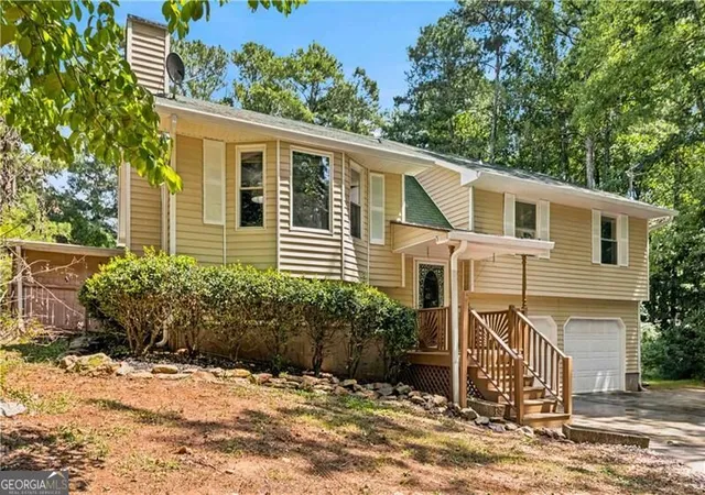 Photo 3 of Single family home for sale at 4086 Chapel Hl Rd, Douglasville, GA 30135 | MLS# 10842926 | Listing updated on 2026-10-02