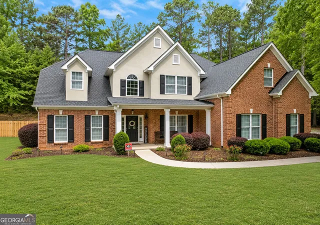 Photo 2 of Single family home for sale at 795 Huiet Dr, Mcdonough, GA 30252 | MLS# 10842037 | Listing updated on 2026-10-07
