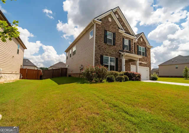 Photo 3 of Single family home for sale at 3276 Papyrus Palm Rd, Loganville, GA 30052 | MLS# 10838440 | Listing updated on 2026-09-14