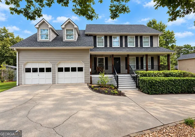 Photo 1 of Single family home for sale at 9 Topridge Dr, Cartersville, GA 30120 | MLS# 10852579 | Listing updated on 2026-10-08