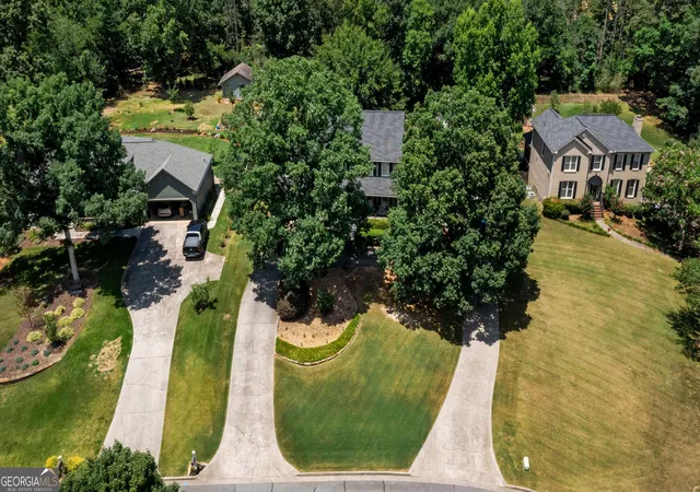 Photo 3 of Single family home for sale at 9 Topridge Dr, Cartersville, GA 30120 | MLS# 10852579 | Listing updated on 2026-10-08