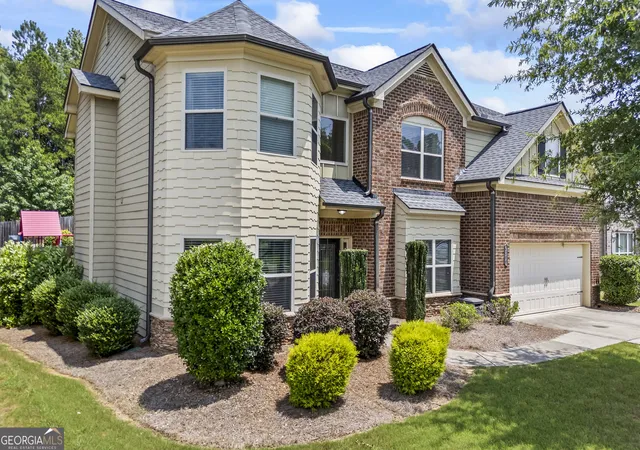 Photo 3 of Single family home for sale at 4299 Two Bridge Dr, Buford, GA 30518 | MLS# 10821249 | Listing updated on 2026-09-20