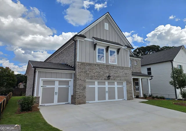 Photo 3 of Single family home for sale at 733 Secret Garden Ln, Dacula, GA 30019 | MLS# 10842766 | Listing updated on 2026-09-23