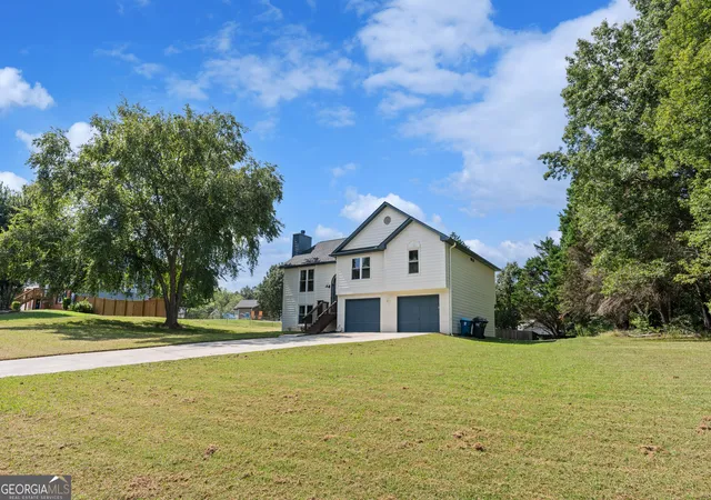 Single family home for sale at 4650 Wheeler Crk Dr, Hoschton, GA 30548 | MLS# 10850687 | Listing updated on 2026-10-10