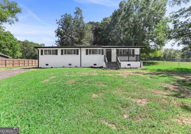 Photo 1 of Sale Pending at 4993 Loan Oak Rd, Grantville, GA 30220 | MLS# 10843953 | Listing updated on 2026-09-20