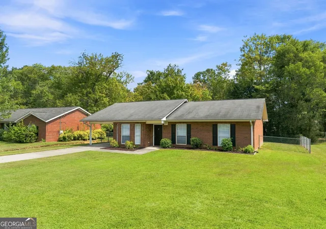 Photo 3 of Single family home for sale at 12 Glenda Dr Sw, Rome, GA 30165 | MLS# 10842274 | Listing updated on 2026-09-23
