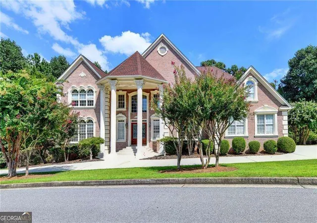Single family home for sale at 8280 Sentinae Chase Dr, Roswell, GA 30076 | MLS# 10846624