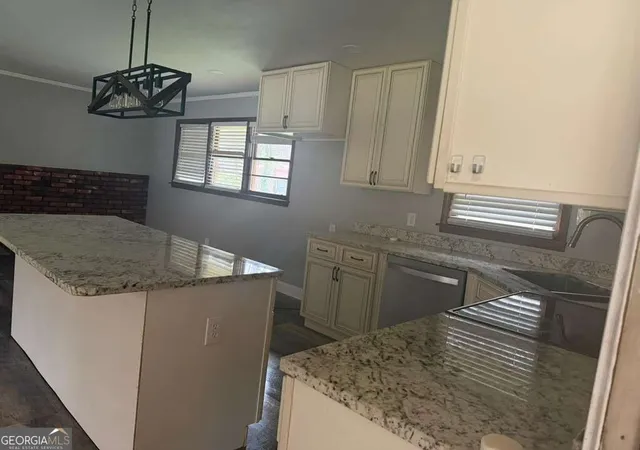 Photo 2 of Single family home for sale at 803 S Red Rock Rd, Toccoa, GA 30577 | MLS# 10841720 | Listing updated on 2026-09-23