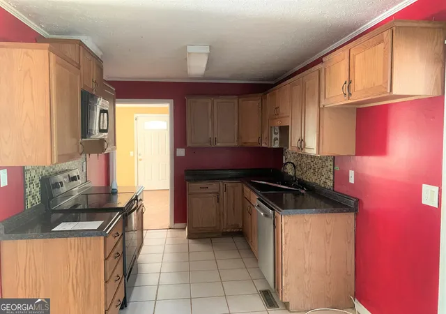 Photo 3 of Sale Pending at 21 Abby Ln, Toccoa, GA 30577 | MLS# 10844070 | Listing updated on 2026-10-27