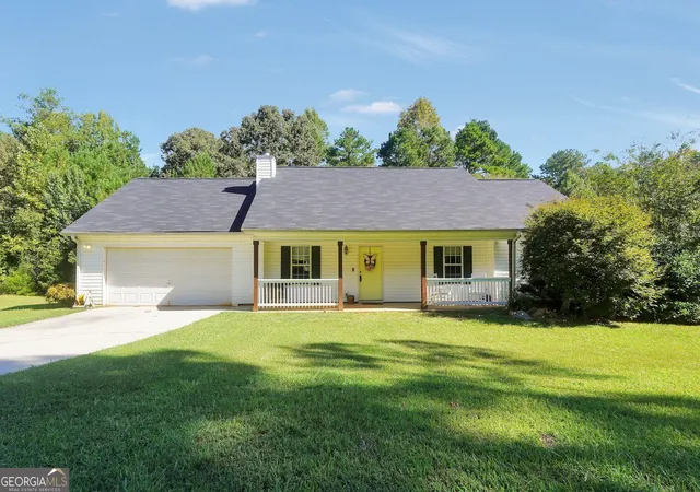 Photo 1 of Single family home for sale at 41 Island Shls Rd, Jackson, GA 30233 | MLS# 10843674 | Listing updated on 2026-09-10