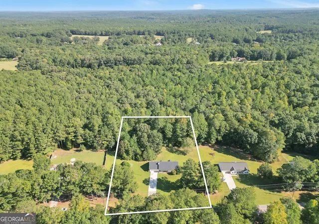 Photo 2 of Single family home for sale at 41 Island Shls Rd, Jackson, GA 30233 | MLS# 10843674 | Listing updated on 2026-09-10