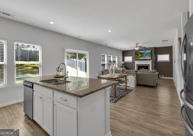 Photo 3 of Single family home for sale at 3527 Argent Way, Marietta, GA 30008 | MLS# 10838353 | Listing updated on 2026-09-18