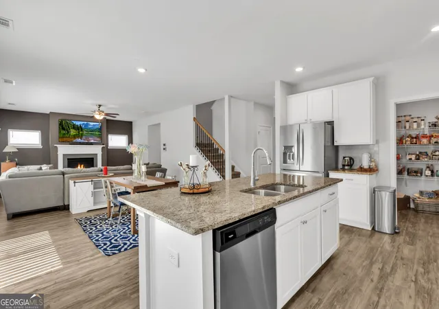 Photo 4 of Single family home for sale at 3527 Argent Way, Marietta, GA 30008 | MLS# 10838353 | Listing updated on 2026-09-18