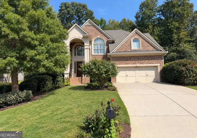 Photo 1 of Single family home for sale at 211 Cedarhurst Dr, Canton, GA 30115 | MLS# 10841940 | Listing updated on 2026-09-08