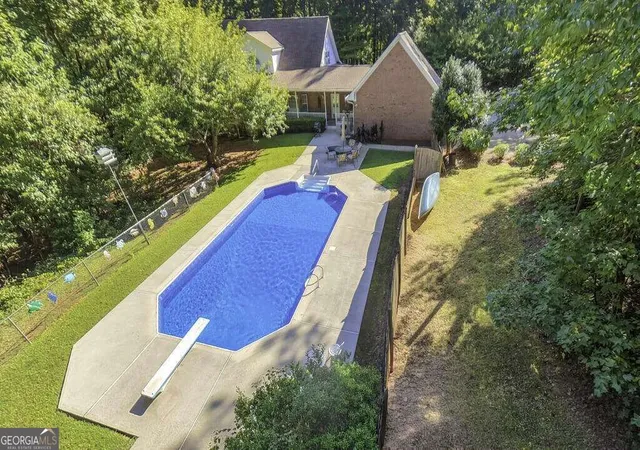 Photo 3 of Single family home for sale at 8285 Ml Run Trl, Whitesburg, GA 30185 | MLS# 10844511 | Listing updated on 2026-09-11