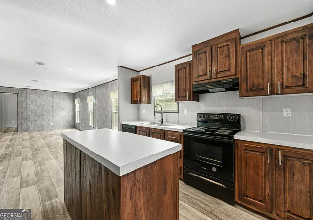 Photo 3 of Manufactured home for sale at 1617 Sweet City Rd, Elberton, GA 30635 | MLS# 10831528 | Listing updated on 2026-09-11
