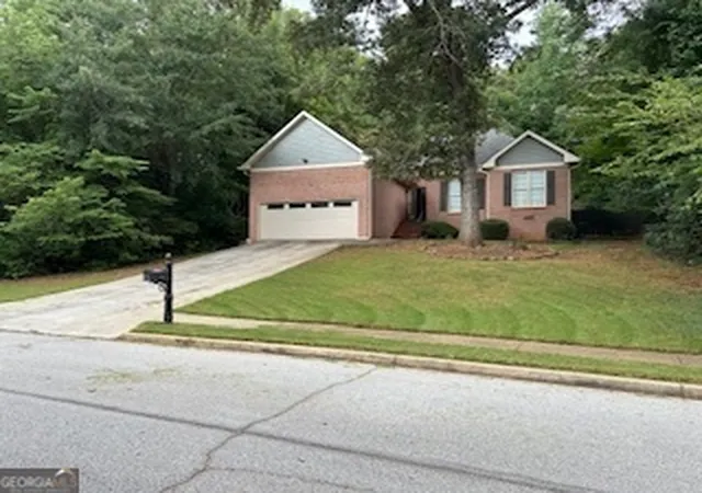 Photo 3 of Single family home for sale at 1300 Scenic Brk Trl, Conyers, GA 30094 | MLS# 10849717 | Listing updated on 2026-09-27