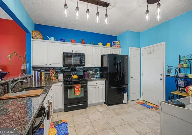 Photo 3 of Townhouse for sale at 151 Regent Pl, Woodstock, GA 30188 | MLS# 10835239 | Listing updated on 2026-09-11