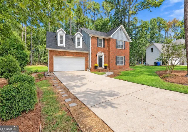 Photo 3 of Single family home for sale at 133 Sauterne Way, Peachtree City, GA 30269 | MLS# 10851163 | Listing updated on 2026-09-22