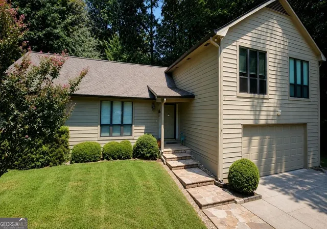 Single family home for sale at 370 Soft Pine Trl, Roswell, GA 30076 | MLS# 10846847