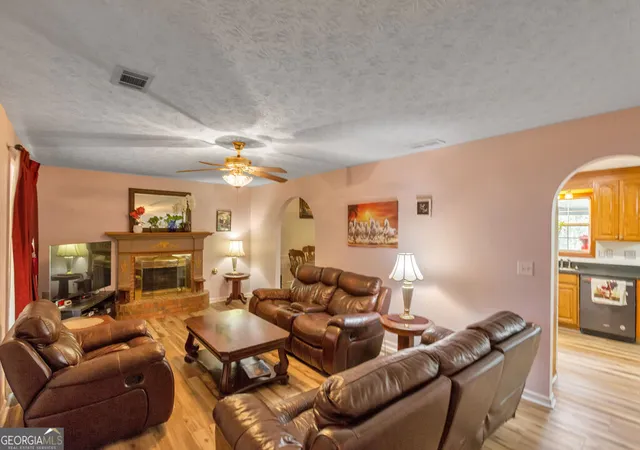 Photo 3 of Single family home for sale at 1675 Round Rd, Grayson, GA 30017 | MLS# 10826230 | Listing updated on 2026-10-06