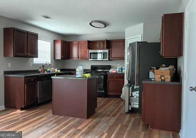 Photo 4 of Single family home for sale at 314 Megan Dr, Hampton, GA 30228 | MLS# 10841161 | Listing updated on 2026-09-20
