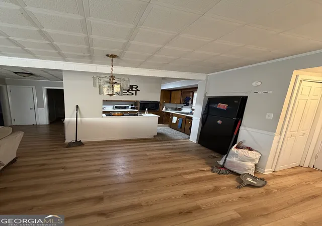 Photo 2 of Single family home for sale at 2560 Anderson Dr, Macon, GA 31206 | MLS# 10871898 | Listing updated on 2026-10-27