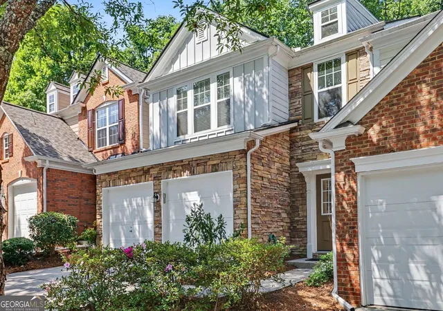 Photo 2 of Townhouse for sale at 1490 Bellsmith Dr, Roswell, GA 30076 | MLS# 10838810 | Listing updated on 2026-09-16