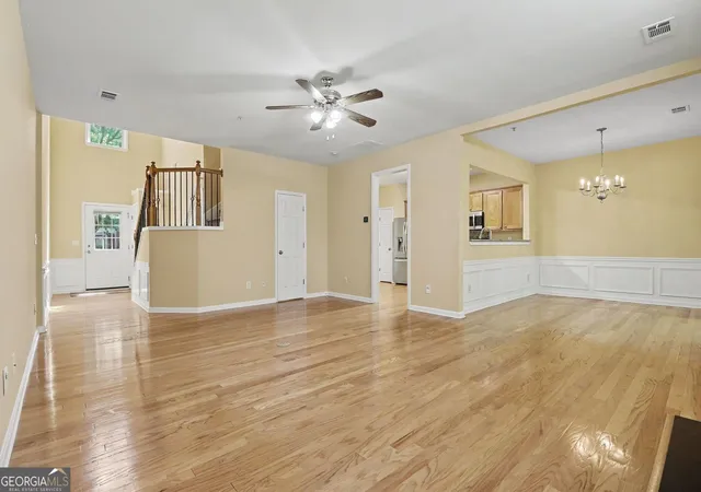 Photo 3 of Townhouse for sale at 1490 Bellsmith Dr, Roswell, GA 30076 | MLS# 10838810 | Listing updated on 2026-09-16