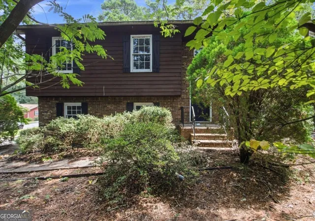 Photo 2 of Single family home for sale at 255 Belmont Farms Dr, Ellenwood, GA 30294 | MLS# 10839501 | Listing updated on 2026-09-17