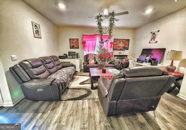 Photo 4 of Single family home for sale at 134 Oakchase Park Ln, Hampton, GA 30228 | MLS# 10819454 | Listing updated on 2026-09-13