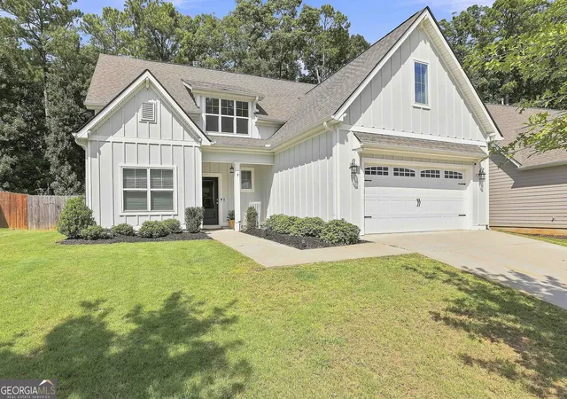 Photo 2 of Single family home for sale at 9 Long Branch Trl, Sharpsburg, GA 30277 | MLS# 10842480 | Listing updated on 2026-10-02