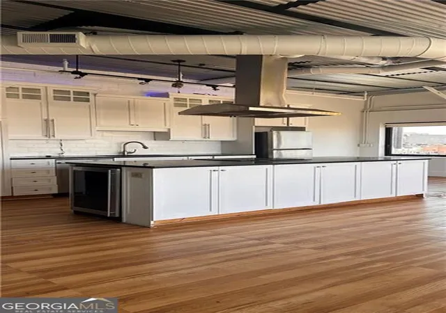 Photo 1 of Condo for sale at 120 Ralph Mcgill Blvd NE #1305, Atlanta, GA 30308 | MLS# 10828596 | Listing updated on 2026-10-09