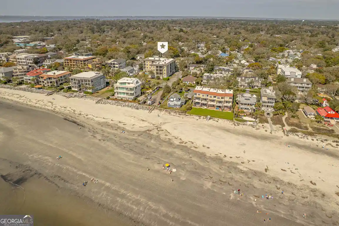 Listing Photo 1 - Condo for sale in 1015 Beachview Dr located at 1015 Beachview Dr, St. Simons, GA 31522 - Unit 1015 Beachview Dr