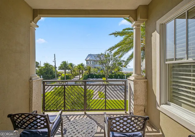 Photo 3 of Sale Pending at 1015 Beachview Dr, St. Simons, GA 31522 | MLS# 10842748 | Listing updated on 2026-09-14