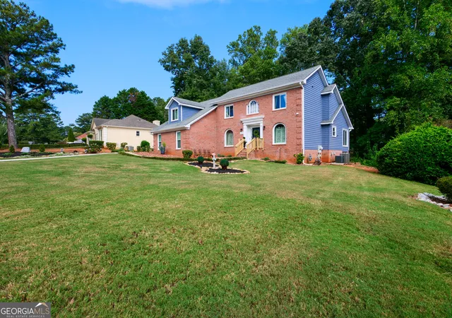 Photo 3 of Single family home for sale at 4750 Meadowlark Dr Se, Conyers, GA 30094 | MLS# 10845164 | Listing updated on 2026-10-02