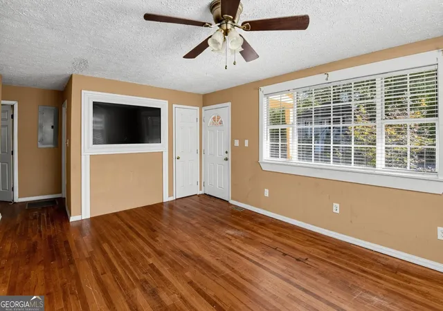 Photo 4 of Single family home for sale at 513 Lane St, Griffin, GA 30223 | MLS# 10880719 | Listing updated on 2026-10-28