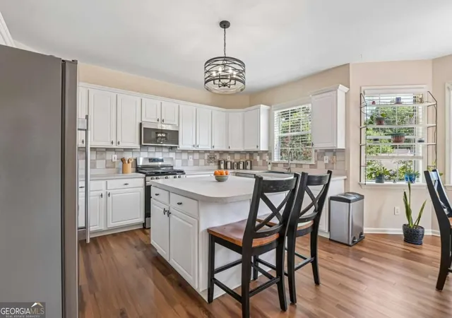 Photo 4 of Single family home for sale at 5110 Coventry Crk Dr, Cumming, GA 30040 | MLS# 10844318 | Listing updated on 2026-09-11