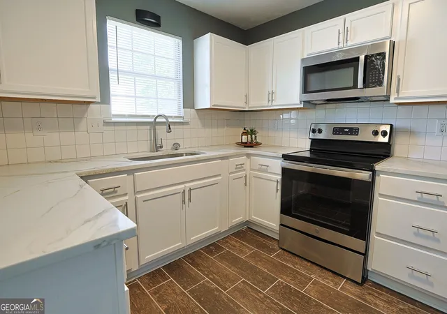 Photo 4 of Sale Pending at 5964 Sherwood Trce, Lithonia, GA 30038 | MLS# 10847544 | Listing updated on 2026-09-23