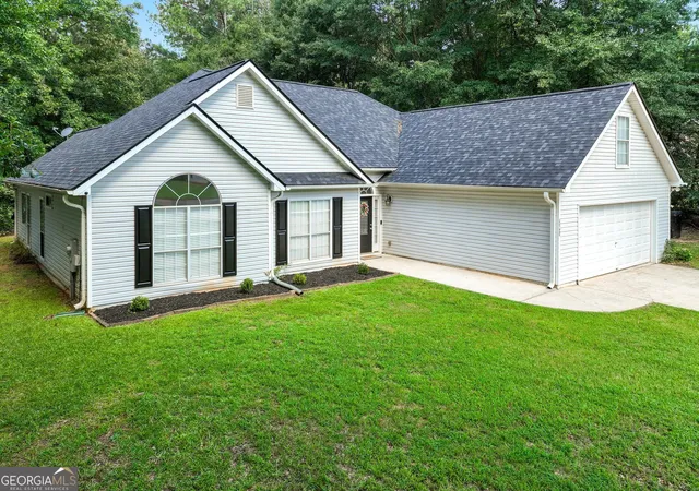 Photo 2 of Single family home for sale at 420 Ray Wy, Jenkinsburg, GA 30234 | MLS# 10810670 | Listing updated on 2026-09-28