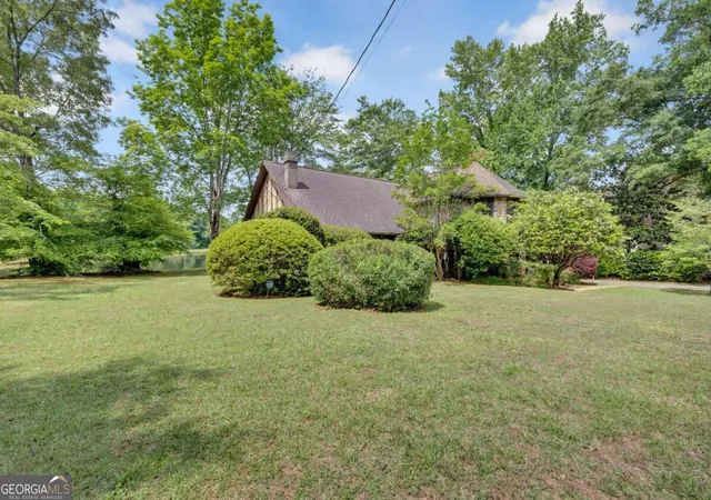 Photo 3 of Single family home for sale at 2145 Hampton Trl SE, Conyers, GA 30013 | MLS# 10880558 | Listing updated on 2026-10-28