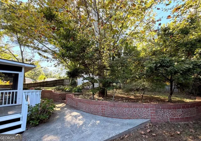 Photo 4 of Single family home for sale at 199 Bishop Dr NE, Marietta, GA 30060 | MLS# 10872737 | Listing updated on 2026-10-28